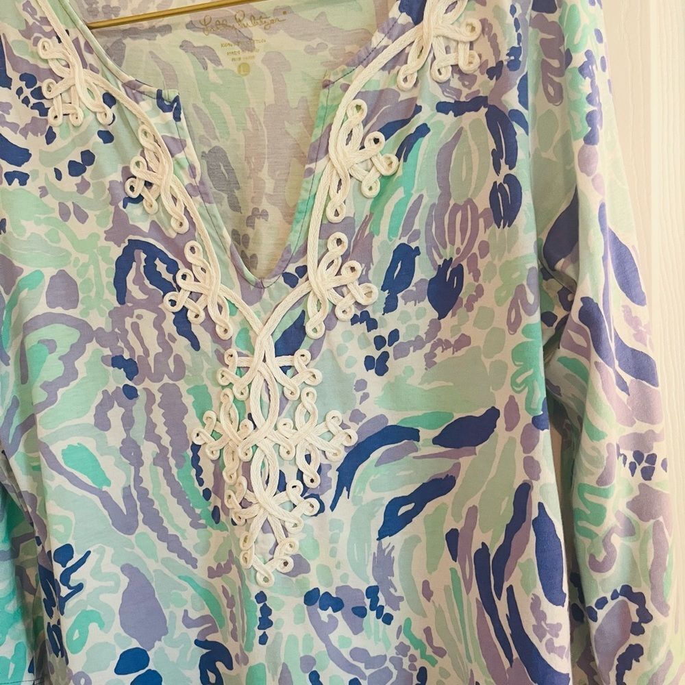 Lilly Pulitzer Tee-Shirt Dress with White Accents - Picture 3 of 9